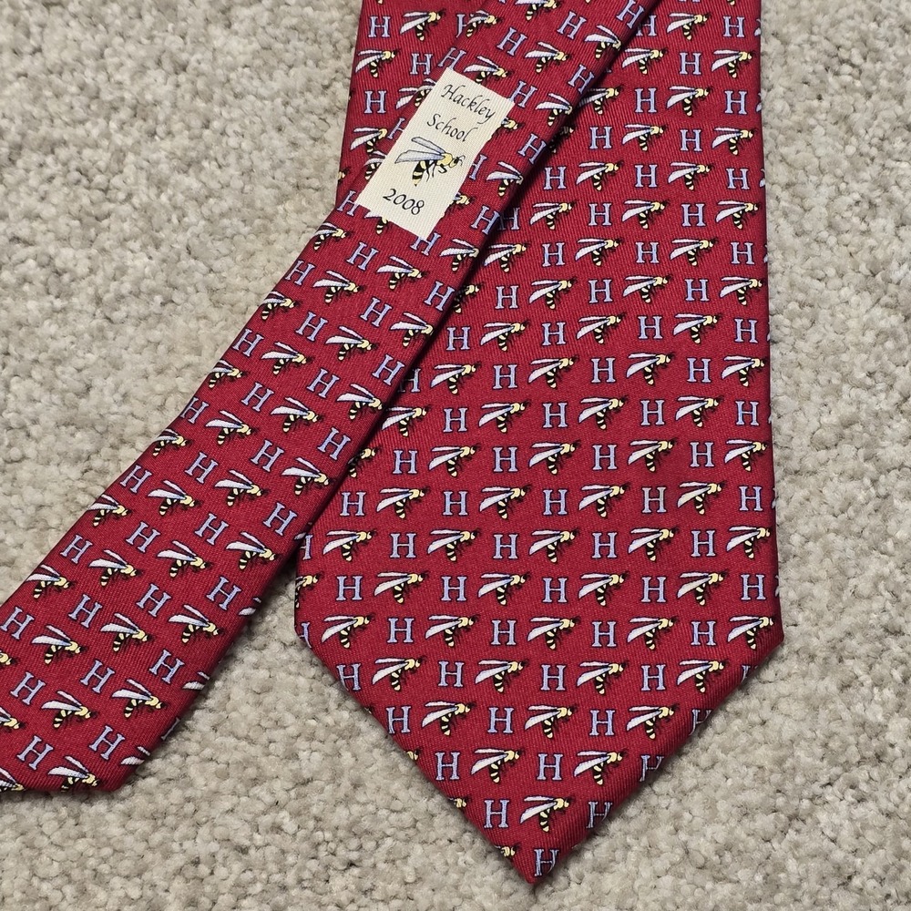 VINEYARD VINES HACKLY SCHOOL MADE IN USA RED/WHITE H‎ MOTIF TIE - DESIGNER TIES.